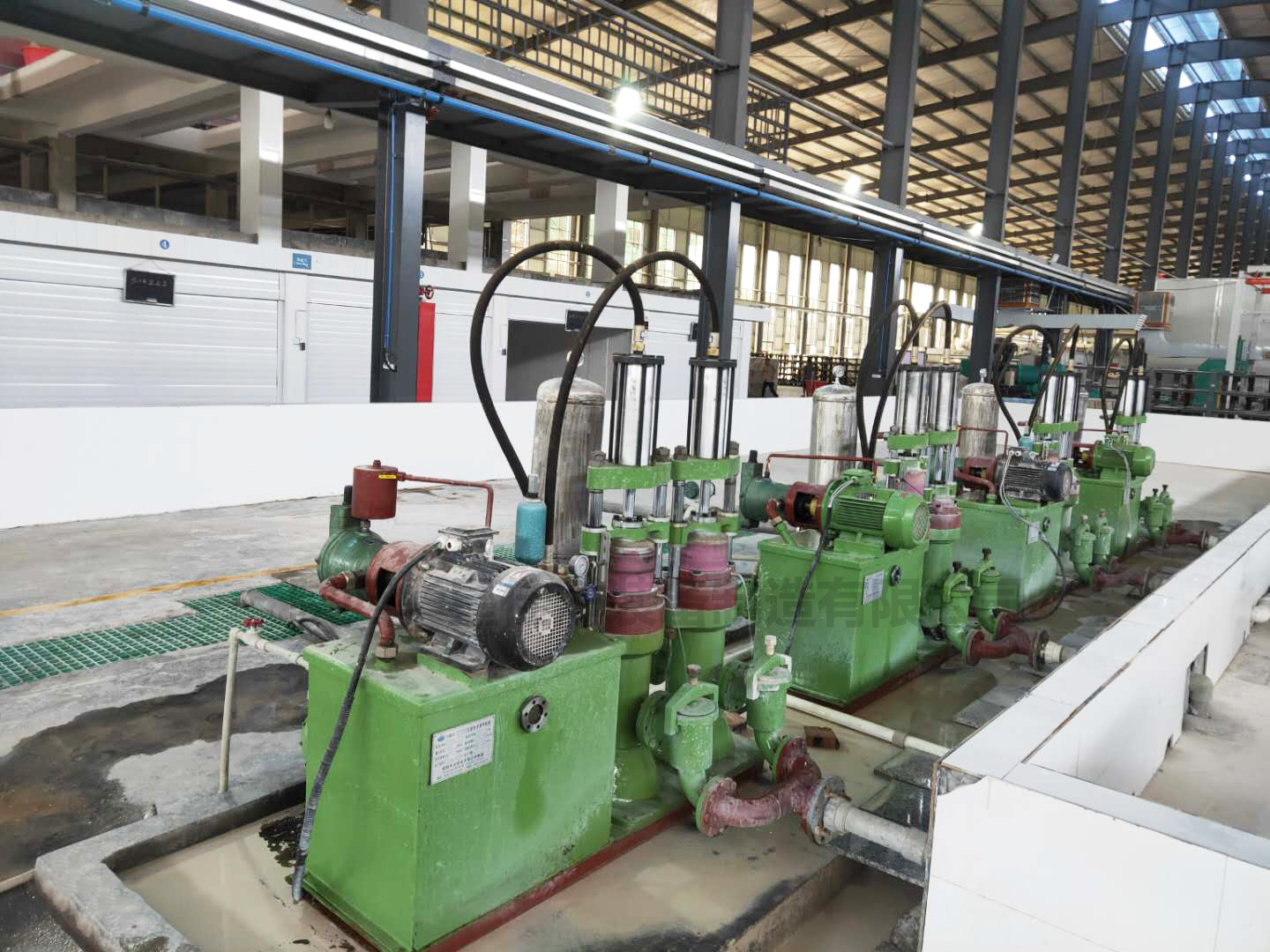 陶瓷廠柱塞泥漿泵使用現(xiàn)場-2.jpg