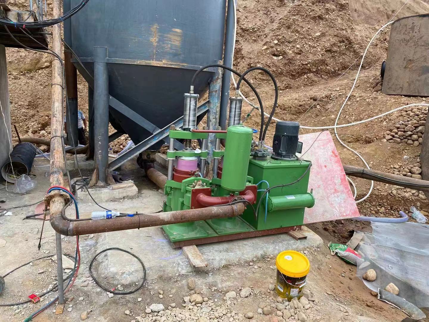 洗沙廠使用泵現(xiàn)場.jpg 洗沙廠使用泵現(xiàn)場.jpg